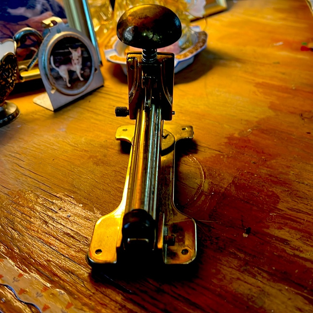 Solid brass vintage stapler - Picture 3 of 11